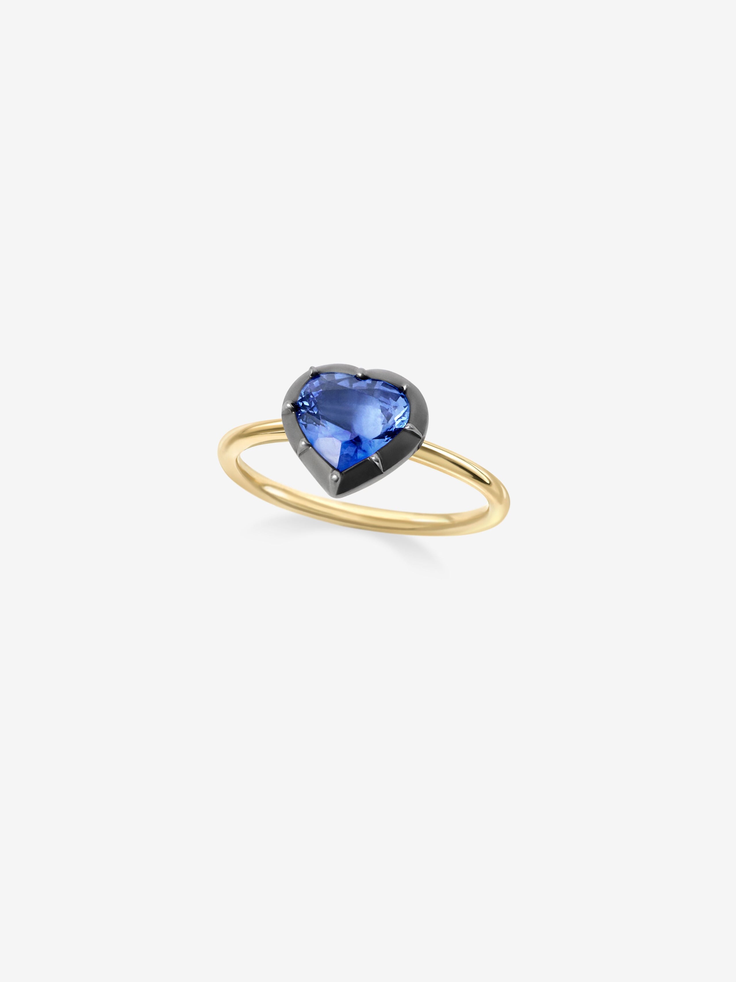 1.75ct Heart-Shaped Sapphire Button Back Ring View 2