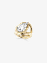 Twisted Gold Pear-Shaped Diamond Ring